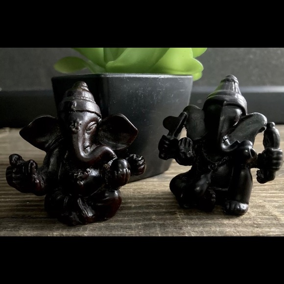 2 Ganesha Ganesh Figurines Small Statues Hindu Elephant God Remover of Obstacles - Picture 2 of 6